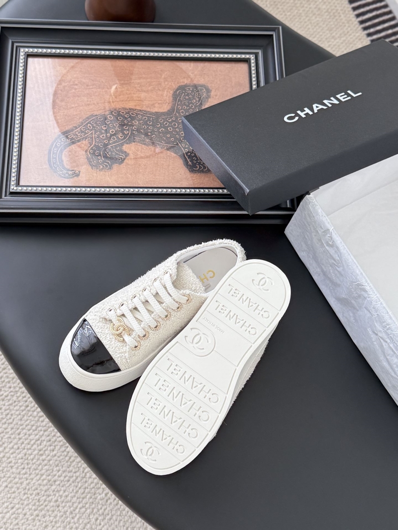 Ch**el sport shoes
